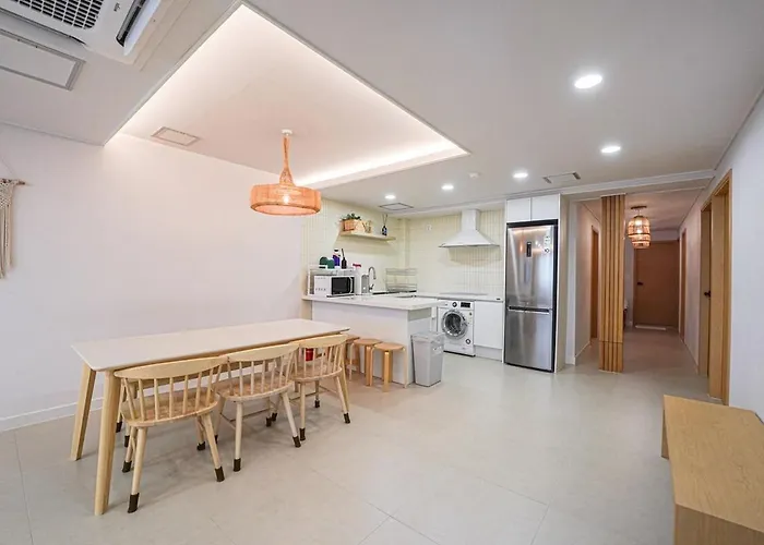 Gwangan 273 Apartment *